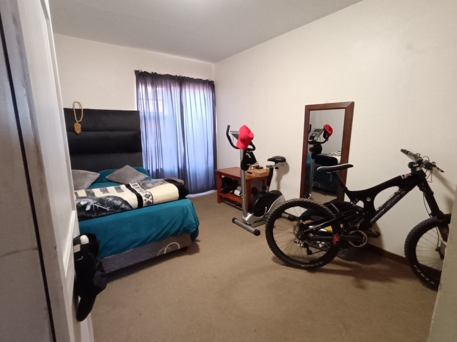 3 Bedroom Property for Sale in Langenhovenpark Free State